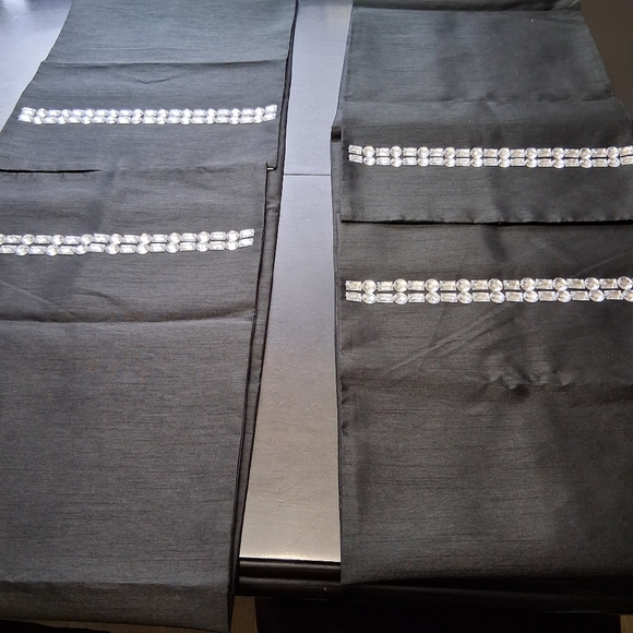 Set of Two Black Table Runners - Picture 5 of 5